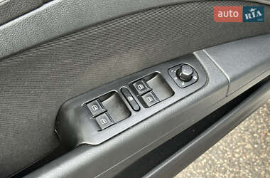 Лифтбек Skoda Superb 2014 в 