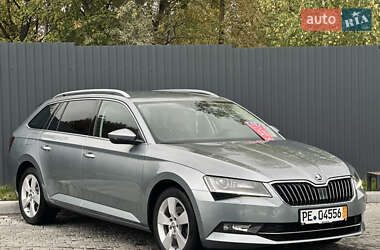 Универсал Skoda Superb 2018 в 