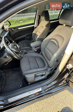 Лифтбек Skoda Superb 2013 в 