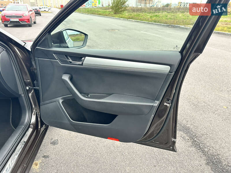 Универсал Skoda Superb 2019 в Виннице