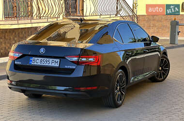 Лифтбек Skoda Superb 2017 в 