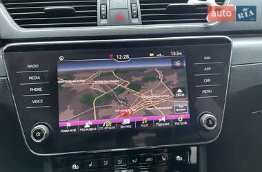 Лифтбек Skoda Superb 2017 в 