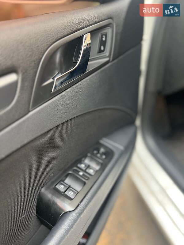Лифтбек Skoda Superb 2011 в Кривом Роге