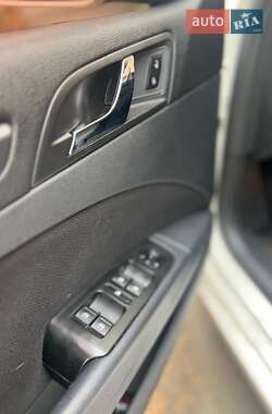 Ліфтбек Skoda Superb 2011 в 