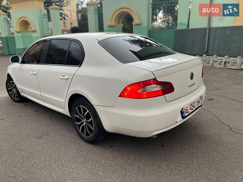Лифтбек Skoda Superb 2011 в Кривом Роге
