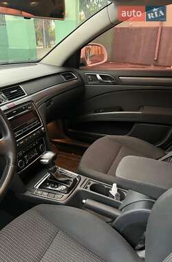 Ліфтбек Skoda Superb 2011 в 