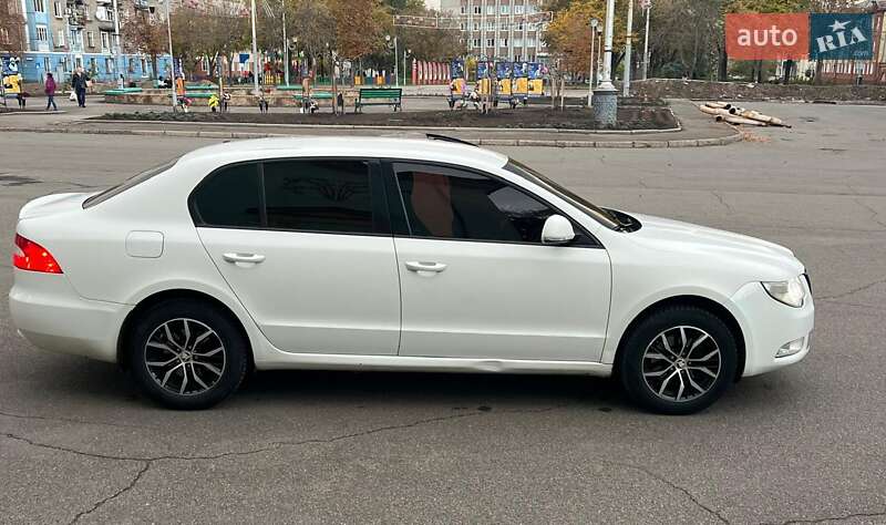 Лифтбек Skoda Superb 2011 в Кривом Роге