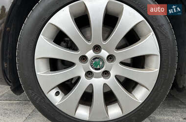 Универсал Skoda Superb 2012 в 