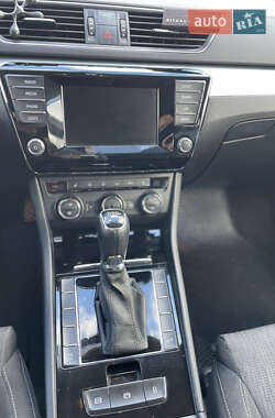 Лифтбек Skoda Superb 2016 в 