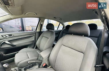 Ліфтбек Skoda Superb 2004 в 