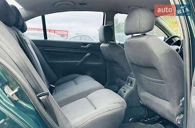 Ліфтбек Skoda Superb 2004 в 