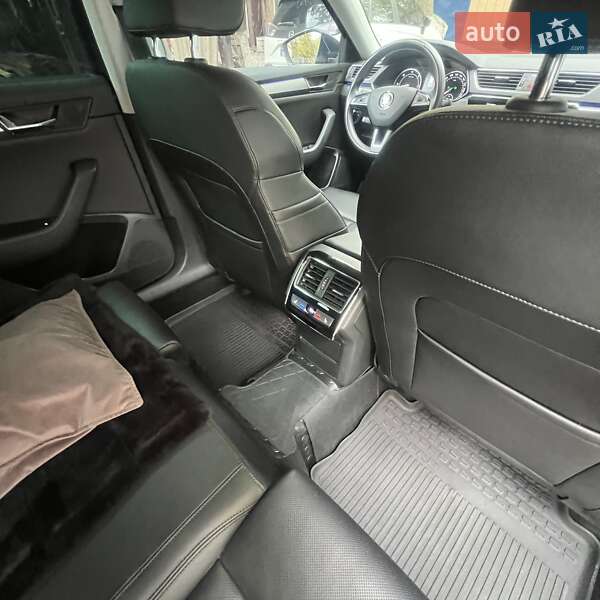 Универсал Skoda Superb 2018 в Кропивницком