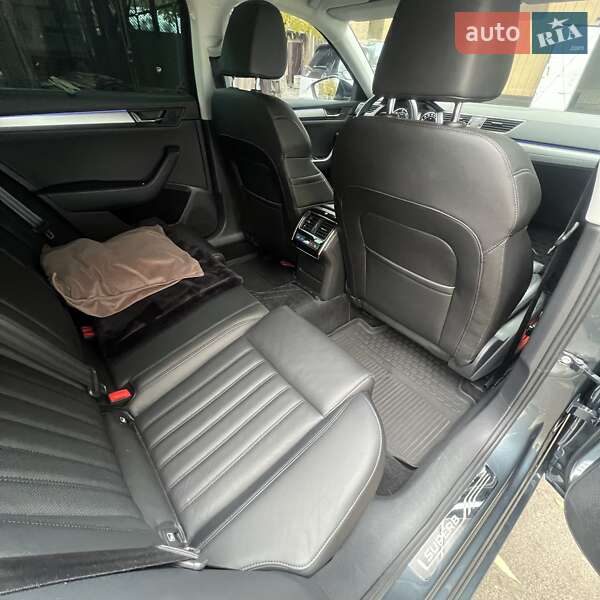 Универсал Skoda Superb 2018 в Кропивницком