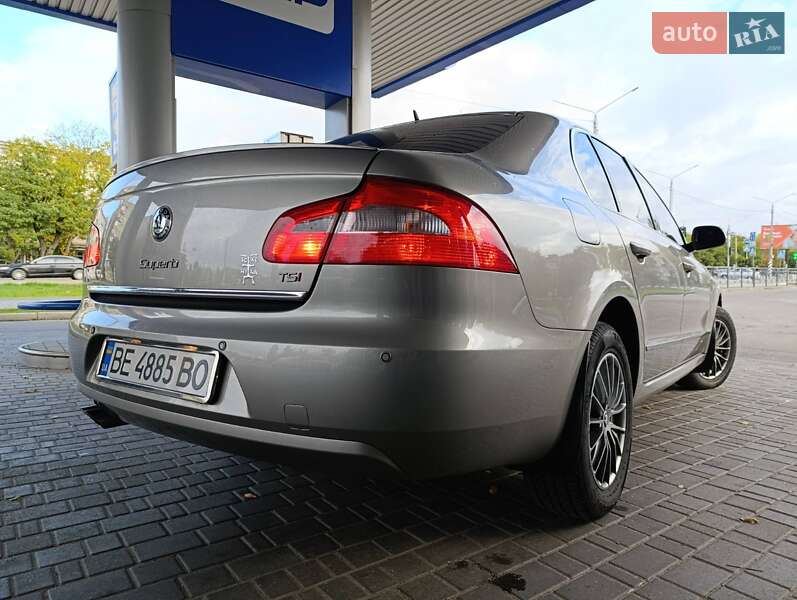 Лифтбек Skoda Superb 2010 в Николаеве