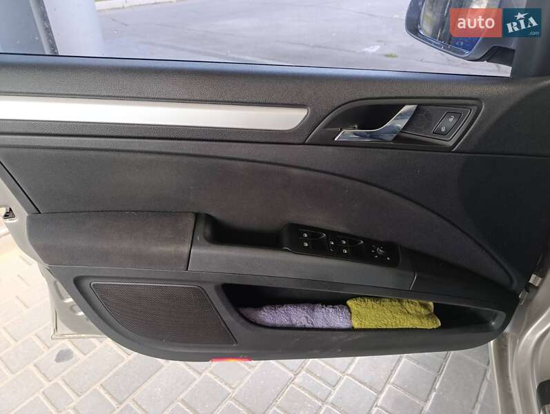 Лифтбек Skoda Superb 2010 в Николаеве