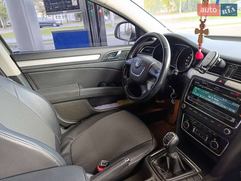 Лифтбек Skoda Superb 2010 в Николаеве