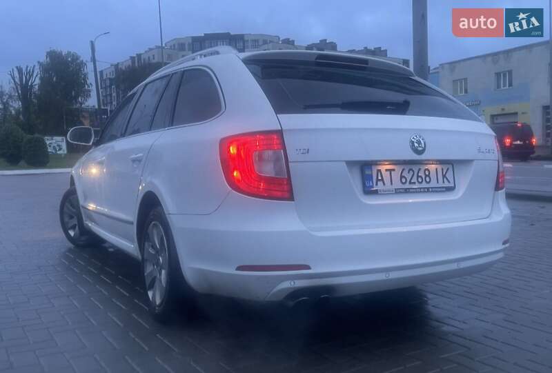 Универсал Skoda Superb 2011 в Ивано-Франковске