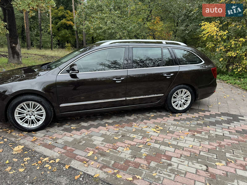 Универсал Skoda Superb 2013 в Киеве