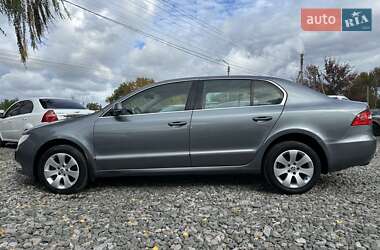 Ліфтбек Skoda Superb 2011 в  фото 15 Ліфтбек Skoda Superb 2011 в