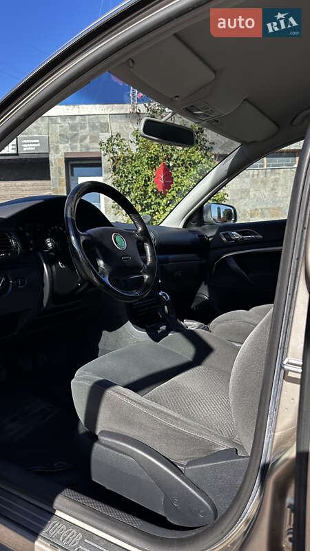 Лифтбек Skoda Superb 2003 в Черкассах