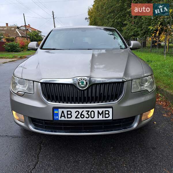 Лифтбек Skoda Superb 2010 в 