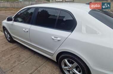 Лифтбек Skoda Superb 2014 в 