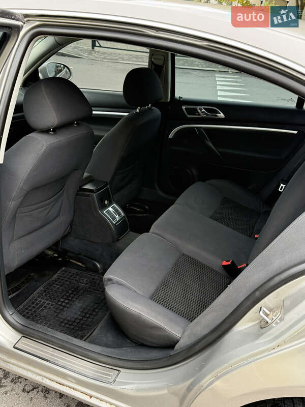Лифтбек Skoda Superb 2006 в Львове