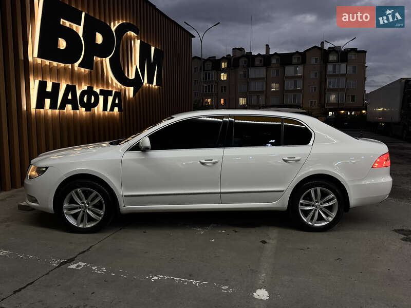 Ліфтбек Skoda Superb 2011 в Ужгороді
