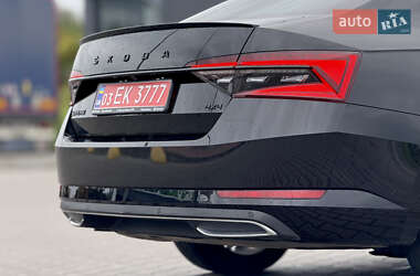 Лифтбек Skoda Superb 2021 в 