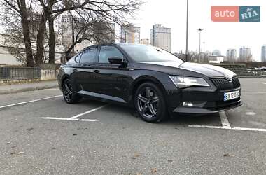 Лифтбек Skoda Superb 2019 в 