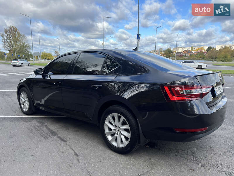 Лифтбек Skoda Superb 2016 в Виннице