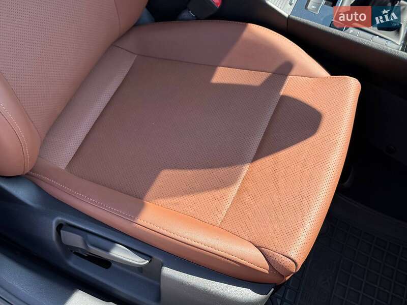 Лифтбек Skoda Superb 2015 в Кривом Роге