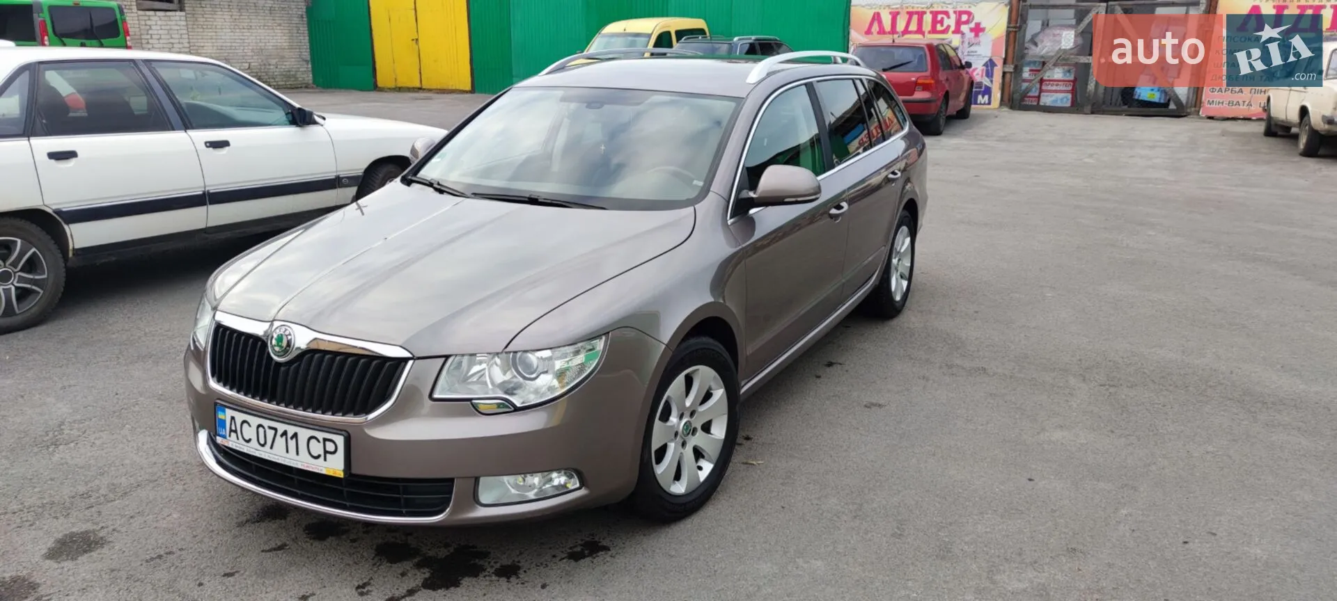 2011 Skoda Superb - мініатюра 3