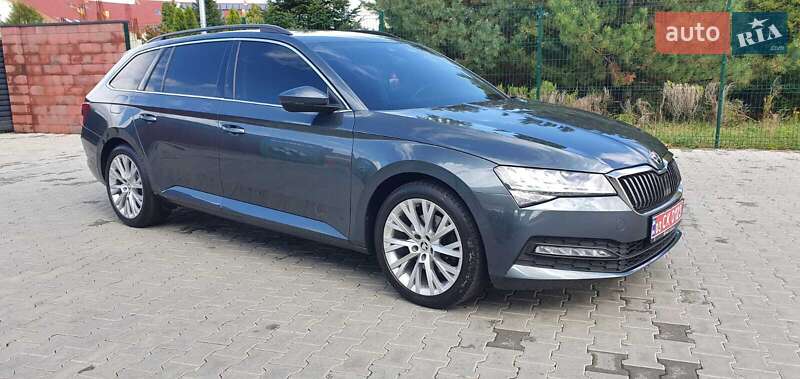 Универсал Skoda Superb 2019 в Ужгороде