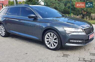 Универсал Skoda Superb 2019 в 