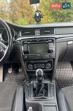 Універсал Skoda Superb 2011 в 