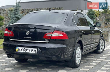 Лифтбек Skoda Superb 2010 в 