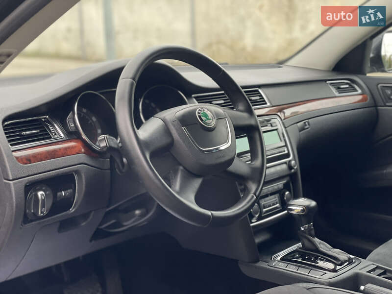 Лифтбек Skoda Superb 2010 в Стрые