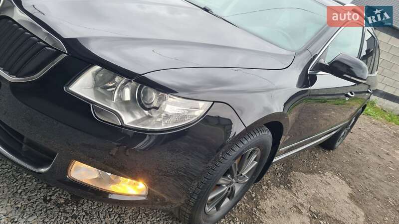 Универсал Skoda Superb 2012 в Ровно фото 48 Универсал Skoda Superb 2012 в Ровно
