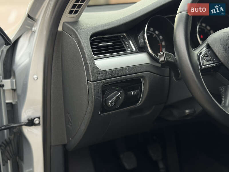 Універсал Skoda Superb 2015 в Мукачевому