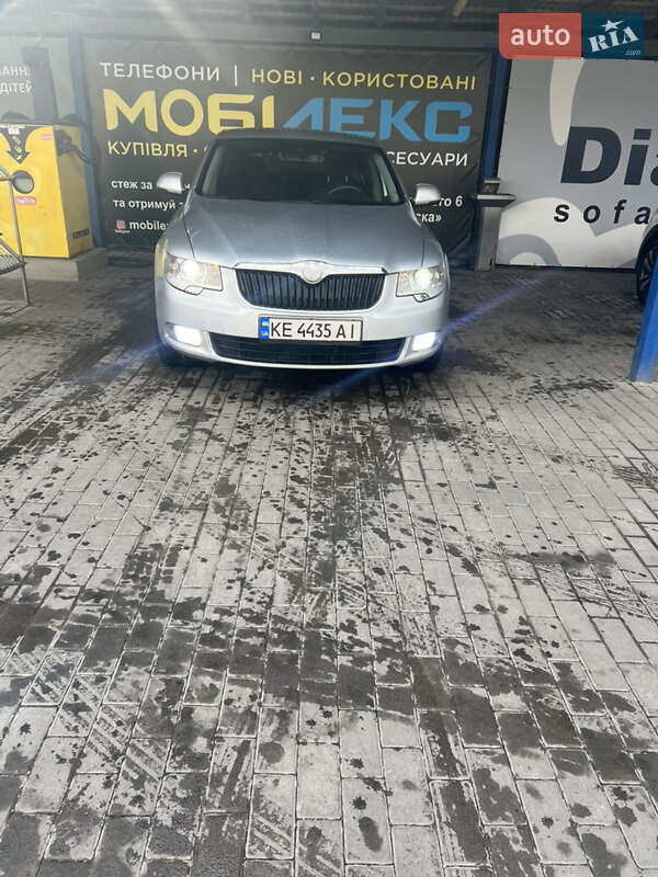 Лифтбек Skoda Superb 2011 в Тернополе