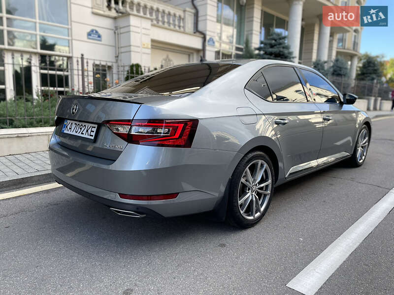 Лифтбек Skoda Superb 2015 в Киеве