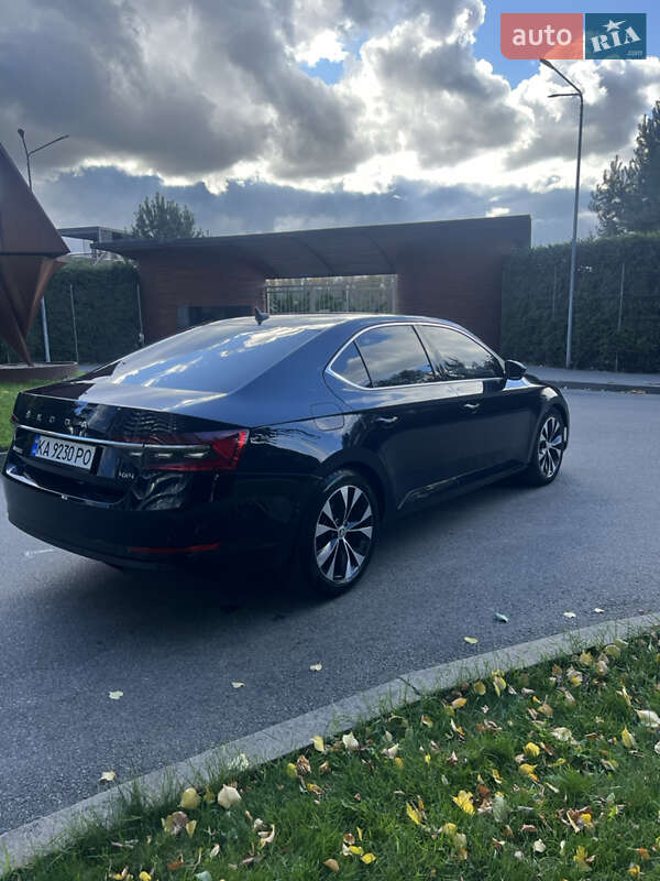 Лифтбек Skoda Superb 2019 в Киеве