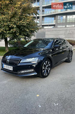 Лифтбек Skoda Superb 2019 в 