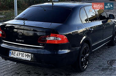 Лифтбек Skoda Superb 2009 в 
