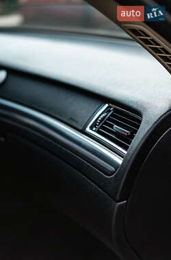 Лифтбек Skoda Superb 2012 в 