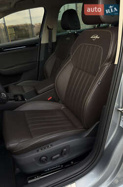 Лифтбек Skoda Superb 2022 в 