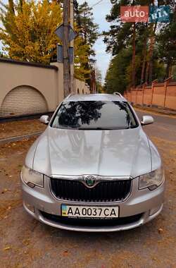 Універсал Skoda Superb 2010 в 
