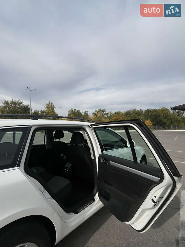 Универсал Skoda Superb 2012 в Запорожье фото 24 Универсал Skoda Superb 2012 в Запорожье