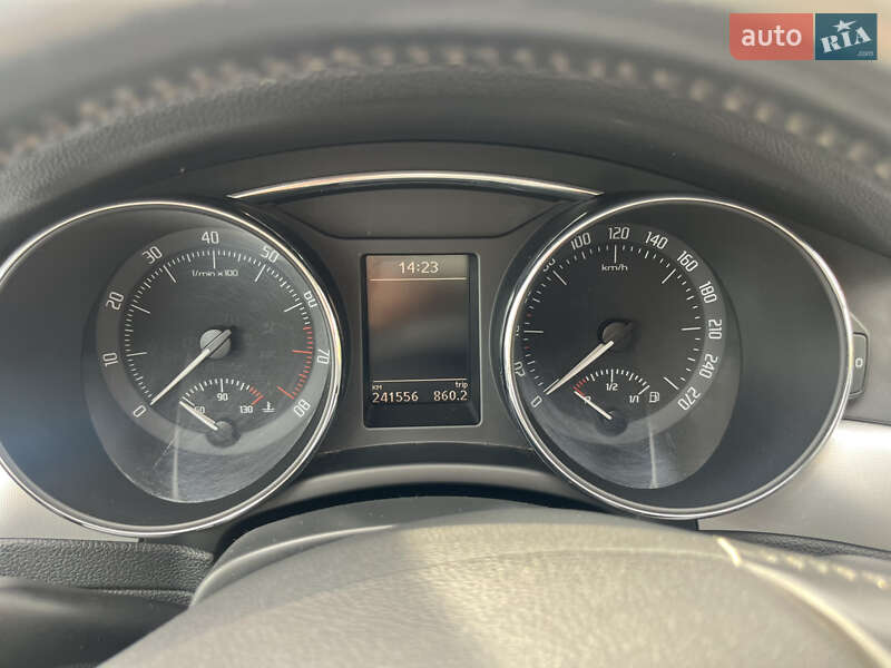 Универсал Skoda Superb 2012 в Запорожье фото 31 Универсал Skoda Superb 2012 в Запорожье